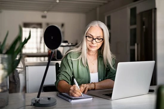 Daylight TriSun E36401 Lichttherapie Lamp - Dimbare Bureaulamp - Daglichtlamp - USB - Zwart - Afbeelding 4