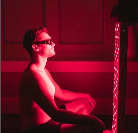 HEALING LIGHTS Noir 120 - Rood Licht Therapie Led Lamp Collageen Booster Infrarood LED Lamp Licht Therapie - Afbeelding 5