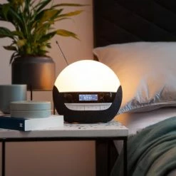 Lumie Bodyclock Luxe 750DAB - Wake-up Light - USB/DAB+/Bluetooth - Antraciet 4 Lumie Bodyclock Luxe 750DAB - Wake-up Light - USB/DAB+/Bluetooth - Antraciet -Beurer store 550x825 19